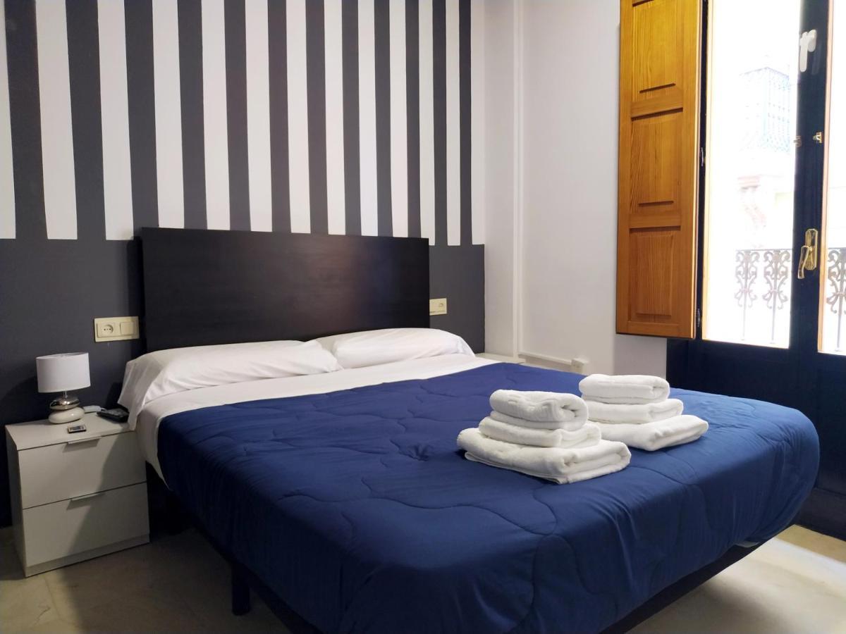 Flats Friends Plaza De La Reina Hotel Valencia Ngoại thất bức ảnh