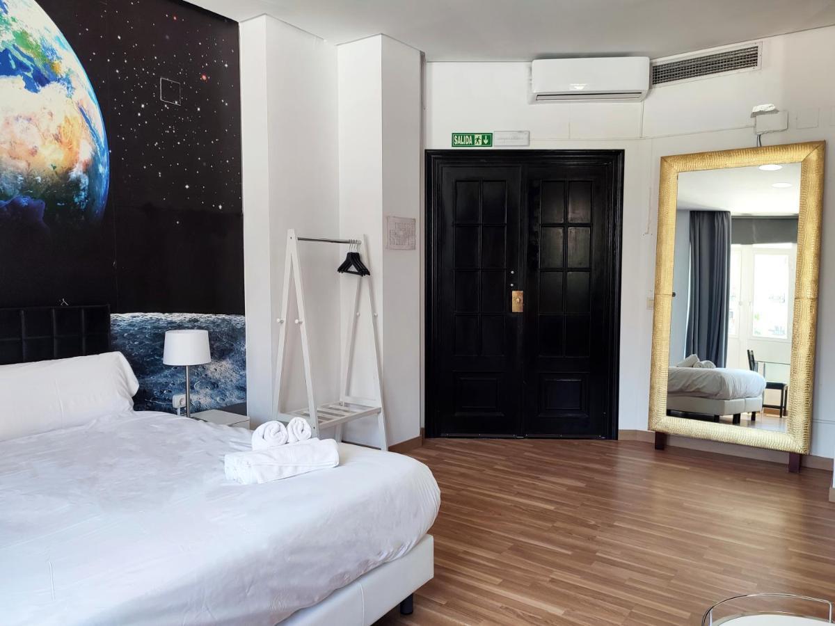 Flats Friends Plaza De La Reina Hotel Valencia Ngoại thất bức ảnh